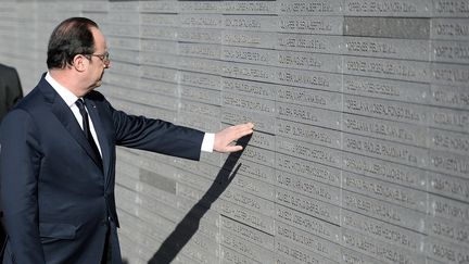 En Argentine, Hollande rend hommage aux victimes de la dictature militaire