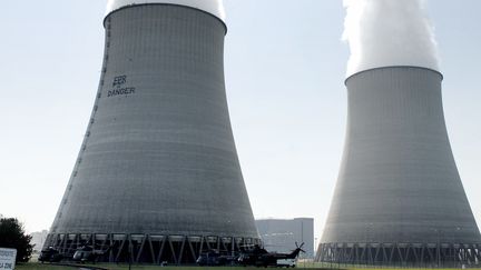 La centrale nucl&eacute;aire de Belleville-sur-Loire (Cher), le 27 mars 2007. (ALAIN JOCARD / AFP)