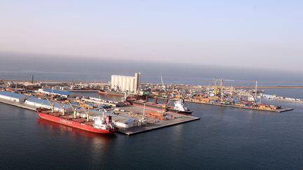 Le port de Tripoli (Libye), le 25 février 2016. (MAHMUD TURKIA / AFP)