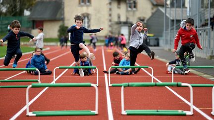 Reprise de l'entraînement dans un club d'athlétisme de Morlaix (Finistère), le 2 décembre 2020, après plusieurs semaines d'arrêt suite au deuxième confinement. (NICOLAS CREACH / MAXPPP)