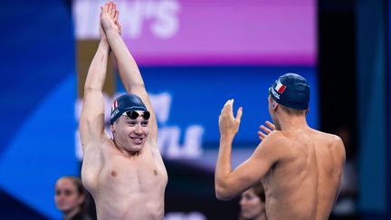 Les nageurs français Alex et Kylian Portal, avant la finale du 400 m nage libre, le 31 août 2024, aux Jeux paralympiques de Paris. (EMMA WALLSKOG/BILDBYRÅN/SHUTTER / SIPA)