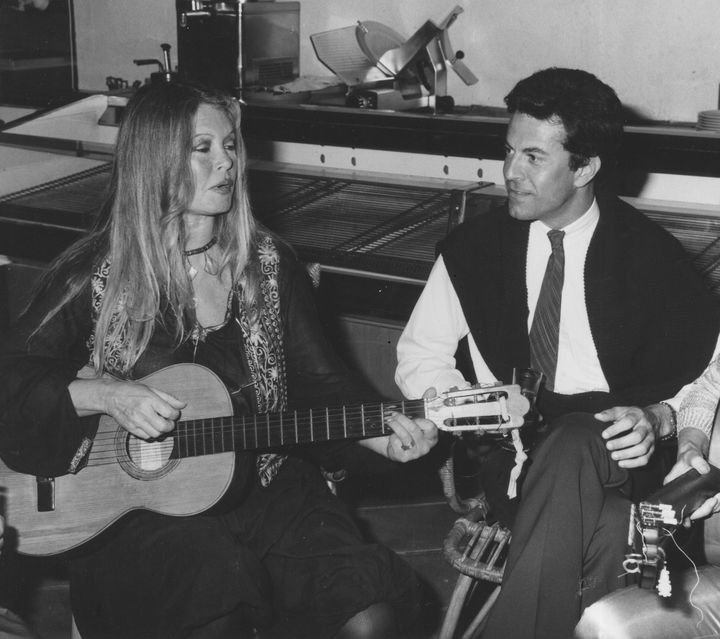 L'actrice Brigitte Bardot et le créateur Jean-Claude Jitrois à Saint-Tropez en 1985 (coll. part. © D.R)