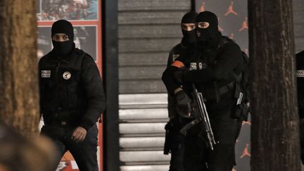 Assaut à Saint-Denis : aucune identité confirmée