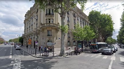 L'angle de l'avenue de Suffren et du quai Branly, à Paris, où&nbsp;Cédric Chouviat a été interpellé par des policiers, le 3 janvier 2020. (GOOGLE STREET VIEW)