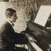 Maurice Ravel au piano vers 1912-1913 (Roland-Manuel). (GALLICA.BNF.FR / BIBLIOTHEQUE NATIONALE DE FRANCE)