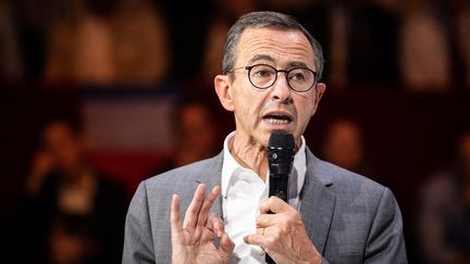 Le sénateur et président des Républicains Bruno Retailleau, lors d'un meeting de son parti au Cirque d'hiver à Paris, le 17 juin 2023. (XOSE BOUZAS / HANS LUCAS / AFP)