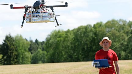 Les drones devraient connaître un beau succès cette année sous les sapins (REMY GABALDA / AFP)