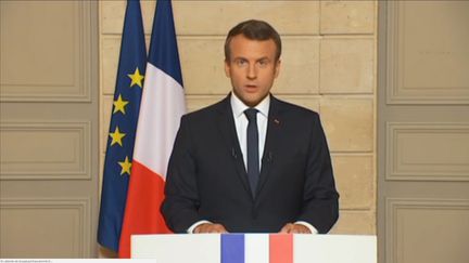 Capture d'écran. Emmanuel Macron, président de la République réagit à la déclaration de Donald Trump sur le retrait des USA de l'accord de Paris sur le climat. (FRANCETV INFO)