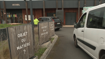 Gironde : les habitants de Vayres profitent d’un supermarché inversé