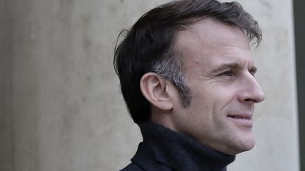 Emmanuel Macron à Paris, le 9 décembre 2024. (STEPHANE DE SAKUTIN / AFP)