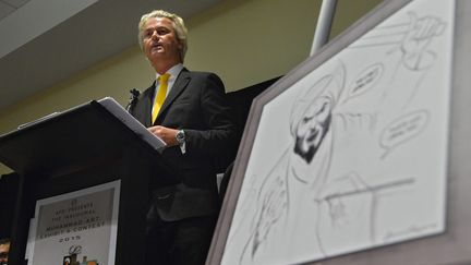 Geert Wilders présente la caricature gagnante à Garland, le 3 mai 2015
 (LARRY W. SMITH)