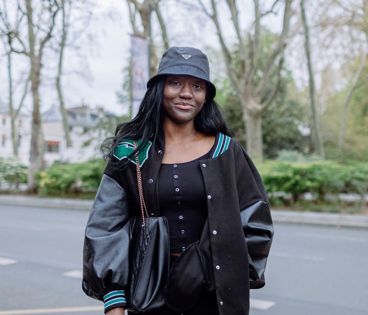 Ferelah Coulibaly pose à Tours (Indre-et-Loire), le 6 avril 2022. (PIERRE MOREL / FRANCEINFO)