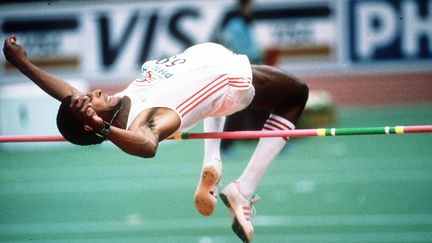 Le sauteur en hauteur cubain Javier Sotomayor, en 1989. (TAVERNIER CLAUDE / SIPA)