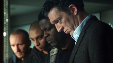 Vincent Cassel est un m&eacute;chant convaincant dans "Trance", de&nbsp;Danny Boyle, qui sort en salles le 8 mai 2013. Le film l'est beaucoup moins. (PATHÉ)