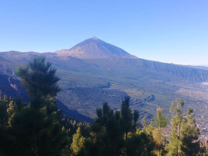 Le volcan est visible de n'importe où sur l'île. Le sommet aimante le regard.&nbsp;La dernière éruption remonte à plus de deux siècles, c'était à Pico Viejo, en 1798. (Photo Emmanuel Langlois)