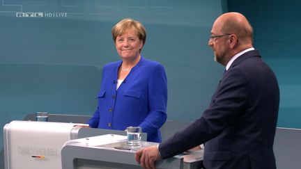 Angela Merkel et Martin Schulz durant leur unique débat télévisé avant les législatives en Allemagne. (- / DPA)