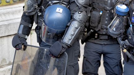 Des CRS lors d'une manifestation contre la proposition de loi "sécurité globale" à Montpellier, le 21 novembre 2020. (GUILLAUME BONNEFONT / MAXPPP)