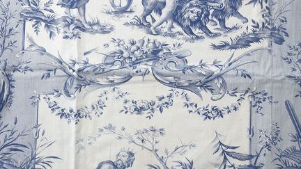 Au cours de plus d’un demi-siècle de production, la manufacture d’Oberkampf offre un panorama des évolutions stylistiques. Les motifs et sujets sont d’une grande variété : on les estime à plus de 30.000 avec les tissus pour l’habillement, bien au delà des textiles connus sous le nom de Toile de Jouy. Tout au long de sa carrière, Oberkampf réimprima des motifs en les modifiant ou à l’identique, bientôt imité par ses concurrents et leurs successeurs.
 (Musée de la Toile de Jouy)