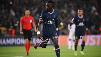 Idrissa Gueye a été l'homme fort du PSG face à Manchester City, le 28 septembre au Parc des Princes (FRANCK FIFE / AFP)