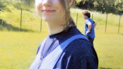 Portrait de Genevi&egrave;ve, une lyc&eacute;enne de 16 ans en fugue avec son amie Camille depuis le 4 d&eacute;cembre 2012, fourni par sa famille le 27 d&eacute;cembre 2012 (AFP)