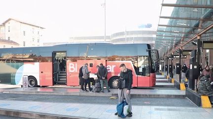 Vacances de Noël : l’axe TGV Sud-Est reste fortement perturbé durant toute la journée de vendredi