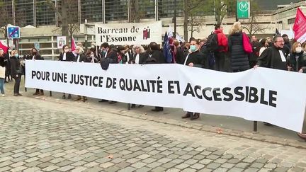 Justice : les magistrats dans la rue pour protester contre leurs conditions de travail