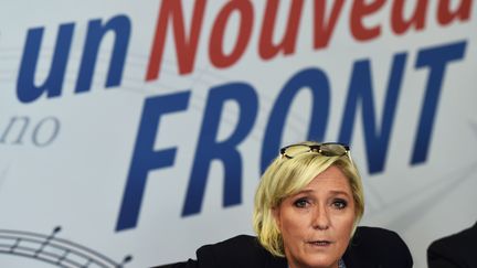 La présidente du Front national, Marine Le Pen, durant une conférence de presse à Carpentras (Vaucluse), le 8 octobre 2017. (ANNE-CHRISTINE POUJOULAT / AFP)