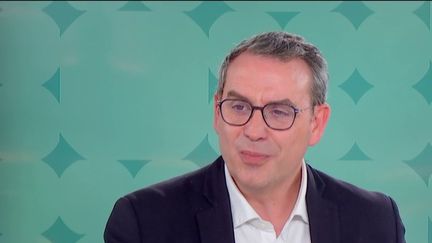 Congrès des maires : "l'objectif est d'interpeller et de porter des solutions pour notre pays", affirme Philippe Rio, maire de Grigny (franceinfo)