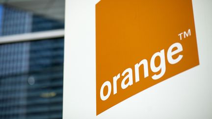 Le logo du groupe Orange, ici en Pologne, le 12 juin 2013. (BLOOMBERG / GETTY IMAGES)
