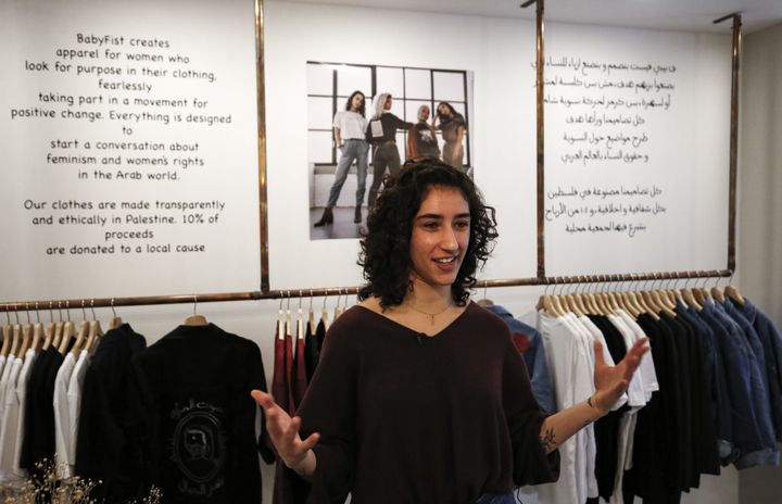 La designer Yasmeen Mjalli dans sa boutique, décembre 2018
 (ABBAS MOMANI / AFP)