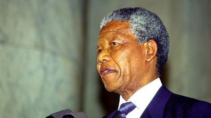 Nelson Mandela le 25 juin 1990 au S&eacute;nat am&eacute;ricain &agrave; Washington.&nbsp; (SIPA )