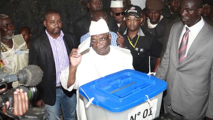 Le candidat&nbsp;Ibrahim Boubacar Ke&iuml;ta, lors du premier tour de la pr&eacute;sidentielle, le 28 juillet &agrave; Bamako (Mali). (HABIBOU KOUYATE / AFP)