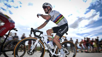 Julian Alaphilippe lors de la 11e étape du Tour de France 2021. (DAVID STOCKMAN / BELGA MAG / AFP)