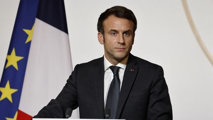 Emmanuel Macron tient&nbsp;un discours à Paris, le 26 janvier 2022. (LUDOVIC MARIN / POOL / AFP)