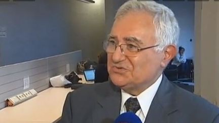 John Dalli, ex-commissaire de la Sant&eacute; et aux Consommateurs de l'UE, suspect&eacute; de fraude, le 24 octobre 2012.&nbsp; (FRANCETV INFO /  FRANÇOIS BEAUDONNET - FRANCE 2 BRUXELLES)