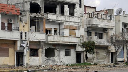 Une photo prise le 11 f&eacute;vrier 2012 dans le quartier de Baba Amr &agrave; Homs (Syrie), cible de bombardements de l'arm&eacute;e. (AFP)