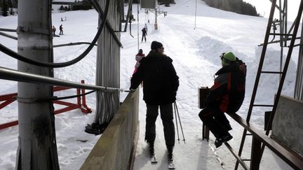 Sports d'hiver : les Français ne pourront pas aller skier à l'étranger