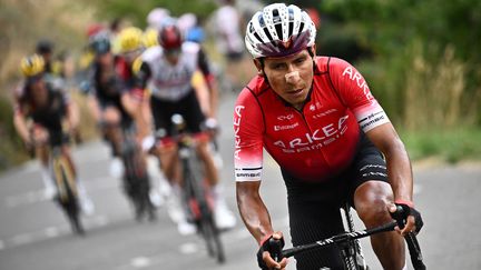 Nairo Quintana lors de la 11e étape du Tour de France, dans l'ascension du col du Granon, le 13 juillet 2022. (MARCO BERTORELLO / AFP)