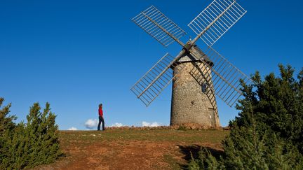 Découverte : les moulins de France qui disparaissent