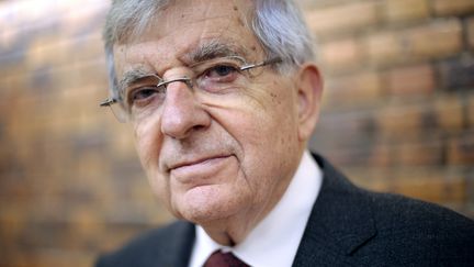 Le s&eacute;nateur du Territoire de Belfort et pr&eacute;sident d'honneur du Mouvement r&eacute;publicain et citoyen, Jean-Pierre Chev&egrave;nement, le 14 novembre 2011 &agrave; Saint-Marcel (Sa&ocirc;ne-et-Loire). (JEFF PACHOUD / AFP)