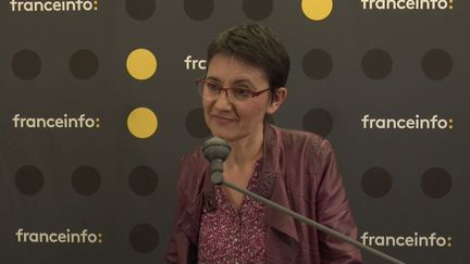 Nathalie Arthaud, tête de liste de Lutte ouvrière pour les élections européennes du 26 mai, était l'invitée de franceinfo jeudi 23 mai 2019. (FRANCEINFO)