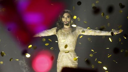 Le chanteur travesti Conchita Wurst, repr&eacute;sentant de l'Autriche au concours de l'Eurovision &agrave; Copenhague (Danemark), le 10 mai 2014. (TOBIAS SCHWARZ / REUTERS)