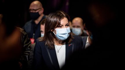 La maire socialiste de Paris, Anne Hidalgo, le 12 décembre 2021 à Perpignan (Pyrénées-Orientales). (IDHIR BAHA / HANS LUCAS / AFP)