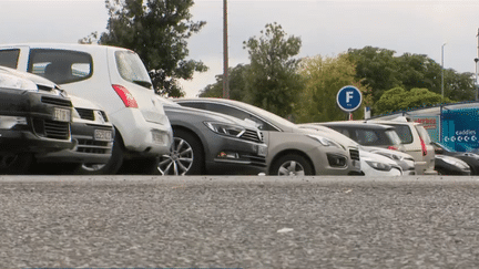 Un père de famille de 43 ans est mort à la suite d'une altercation à cause d'une place de parking de supermarché dans la région de Tours (Indre-et-Loire). (FRANCE 3)