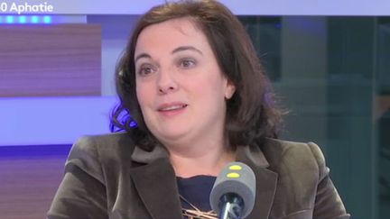 La ministre du Logement, Emmanuelle Cosse, invitée de franceinfo lundi 14 novembre (FRANCEINFO / RADIOFRANCE)