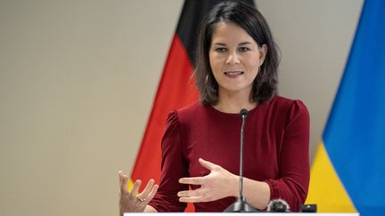 Die deutsche Außenministerin Annalena Baerbach am 18. Dezember 2023 in Ruanda.  (HANNES P. ALBERT/DPA/AFP)