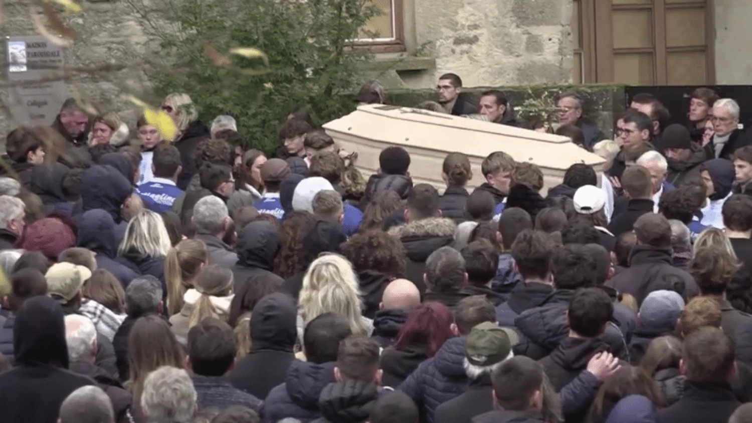 Mort De Thomas Cr Pol Personnes Ont Rendu Hommage Au Jeune Homme