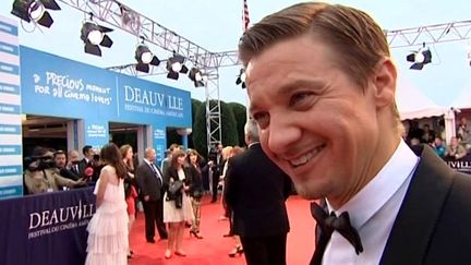 Jeremy Renner sur le tapis rouge
 (France3/culturebox)