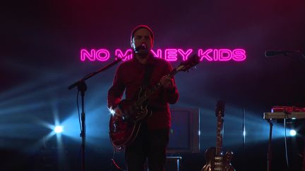 Le chanteur et guitariste de No Money Kids,&nbsp;Félix Matschulat. (France Télévisions)