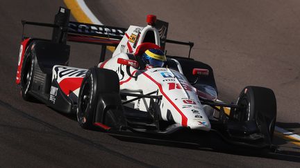 Le Français Sébastien Bourdais s'entraîne pour &nbsp;la course Desert Diamond West Valley Phoenix Grand Prix, le 28 avril 2017, à Avondale (Arizona).&nbsp; (CHRISTIAN PETERSEN / AFP)